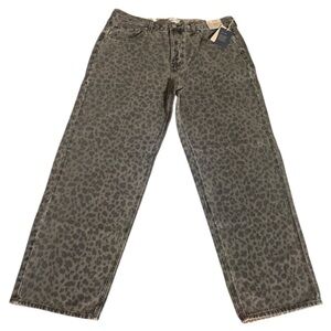 Mid-Rise 90s Baggy Jeans